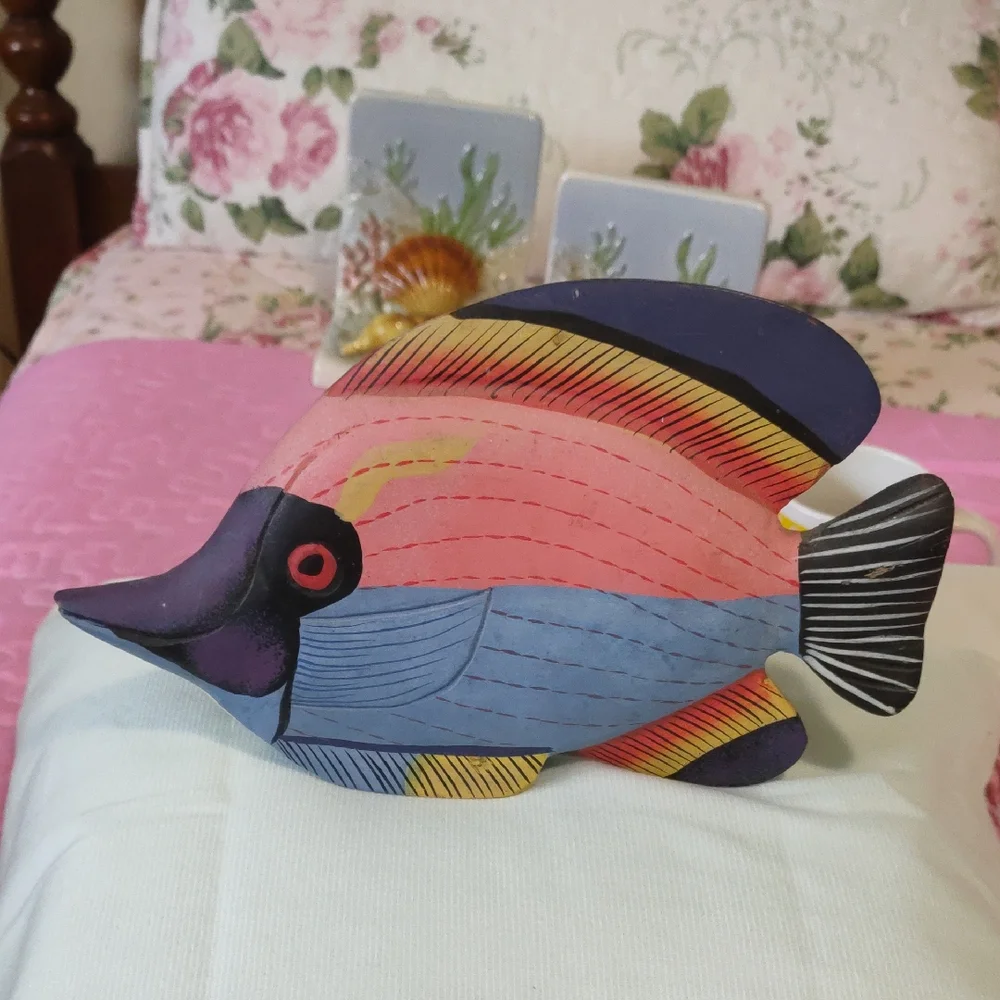 Vintage Colorful Fish Decor